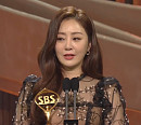 오나라, 생애 첫 'SBS 연기대상' 트로피…감동 수상 소감 "남자친구 김도훈에 자랑하고파"