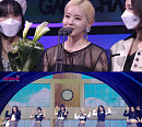 스테이씨, '가온차트 뮤직어워즈' 수상 "올해 더 좋은 곡으로 찾아갈 것"