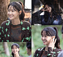 권나라, '불가살' 촬영장 비하인드 컷 공개 '상큼 미소'