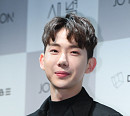 조권, 코로나19 확진…일정 중단 [전문]