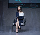 ‘그리드’ 김아중, 제작발표회 비하인드 컷 공개 "비주얼 만렙 미모"