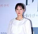 공효진, 나이 10세 연하 케빈오와 교제…결혼 부케 받은 지 하루 만에 열애 고백