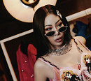 제시, 신곡 'ZOOM' 네 번째 콘셉트 포토 공개…도발적 포즈로 '시선 강탈'