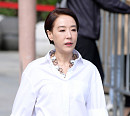 강수연, 뇌출혈 이틀째 의식불명 "경과 지켜본 후 수술 결정…쾌유 기원 부탁" [공식]