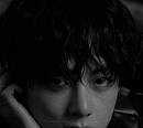 '블랙핑크 제니와 열애설' 방탄소년단(BTS) 뷔, SNS에 조각 같은 외모 자랑