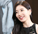 장나라, 나이 6세 차이 드라마 촬영감독 신랑과 결혼식→'안나' 수지 인터뷰, '연중 라이브' 집중 조명