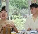 '전참시' 이영자, 경기도 광주 베이커리 카페서 밧줄빵+초당옥수수 수프 보양식 먹방→파김치 개발자 마카롱 여사 만남…고추 요거트 레시피 공개