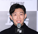 '우영우' 강기영 코로나19 확진 집에서 휴식 치료 전념...포상휴가 불참