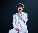 'IM HERO' 임영웅, 서울 콘서트서 '무지개' 라이브…팬들 굿즈 응원봉 들고 행복한 시간