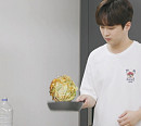이찬원, 통햄김치찜ㆍ다슬기탕ㆍ마늘종전ㆍ양푼비빔밥 등 집 맛 선사하는 아침 밥상(편스토랑)