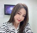 송가인, 인스타그램에 대기실 셀카 공개 "샤샤샥"