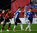 '골때녀' FC 불나방 새 멤버 강소연ㆍ홍수아ㆍ박가령, FC 원더우먼 김가영ㆍ홍자ㆍ키썸과 나이 잊은 축구 대결
