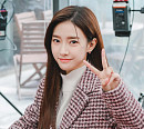 '삼남매가 용감하게' 김소은, 촬영장 밝히는 환한 미소…비하인드 컷 공개