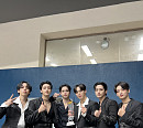 위아이, '한터뮤직어워즈' 이머징 아티스트상 수상→'Spray' 무대로 글로벌 팬심 저격