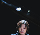 '신성한, 이혼' 조승우, 빠져드는 화보 같은 미공개 스틸 공개
