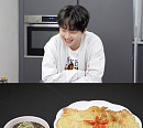 이찬원, 배추전 만들며 가족 생각 "외할머니 떠올리게 하는 소울푸드"(편스토랑)
