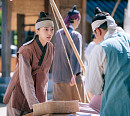 표예진, 관원 따돌리기 위해 아슬아슬한 숨바꼭질(청춘월담)