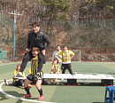 개그맨(개그우먼) 김혜선, 나이 48세 김종국 목말 시도…점핑 머신 단련 근육 과시