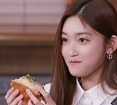 간파닭버거ㆍ시치치버거ㆍ트리플크라운치즈버거ㆍ콜치즈버거, 샐러드와 함께 출시될 '편스토랑' 편의점 밀키트 메뉴는?