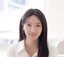 표예진, 무결점 비주얼 광고 비하인드 스틸 공개…심쿵 유발 매력 부자