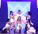 프로미스나인, '위버스콘 페스티벌' 청량ㆍ시크 반전 무대 실황 공개…공연 감동 재현