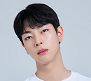 김성정, YY엔터테인먼트와 전속계약 "아낌없는 지원 다할 것"