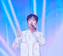 이찬원 소속사 "'톡파원 25시' 녹화부터 활동 재개…컨디션 관리ㆍ회복 집중"