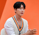 박해진, '미운우리새끼' 스페셜 MC 출격…최여진 나이 13세 연상 임원희와 촬영지서 웨이크 서핑+닭백숙 먹방