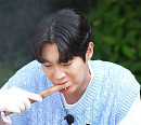 손태진ㆍ에녹ㆍ김중연, 가평 숙소 펜션서 우대갈비ㆍ토마호크→불닭라면까지 무아지경 먹방(장미꽃 필 무렵)