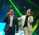 '트로트 황태자' 신유→박구윤ㆍ두자매, '행복콘서트' 성료…고퀄리티 트롯 대축제