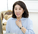 김미경 나이 띠동갑 차 명세빈 집 방문…곤드레솥밥ㆍ보리굴비ㆍ우대갈비ㆍ 막걸리보쌈 요리에 감탄