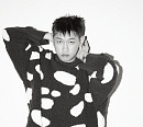 크러쉬, 화보 속 치명적 무드 '시선 압도'
