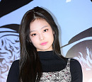 블랙핑크 제니 "실내 흡연 반성…현장 스태프에게도 연락해 사과"