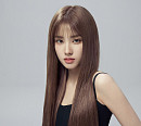스테이씨 윤, 글로벌 코스메틱 모델 발탁 '팔색조 매력 발산'