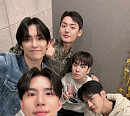 에이스, 강유찬 전역 기념 5인 완전체 총출동 '끈끈한 의리'