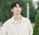 '눈물의 여왕' 김수현, 김지원과 완벽 호흡…스윗 매력 대방출