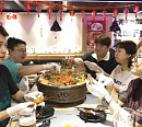 '전참시' 싱가포르 호텔→해산물 플래터&블랙페퍼 크랩→라우파삿 사테 거리 꼬치구이 등 '이영자 미식회' 개최