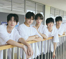 '대세 신인' 투어스, 데뷔 앨범 40만 장 돌파