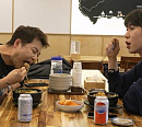 '나혼자산다' 코드쿤스트, 배철수의 음악캠프 DJ 되는 날…집 앞 산스장→전현무 국밥집 특강