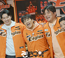 '찐팬구역' 인교진X김태균, 나이 2세 차이 천안 북일고 선후배…LG 찐팬 신소율ㆍ홍경민과 응원 대결