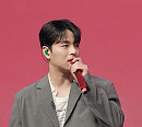 '송스틸러' 아이콘 구준회, 왁스 '엄마의 일기' 록 버전 편곡…HYNN, '머니'ㆍ'오빠' 매시 업