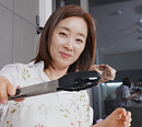 윤유선, 여름 집 밥 깻잎순밥ㆍ호박잎무침ㆍ매콤궁채소꼬리찜 공개…아들 전화에 함박 미소(편스토랑)
