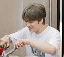 김재중, 리조트 같은 부모님 집 공개…어버지 위해 능이꽃갈비탕 요리