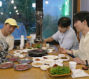 '나혼자산다' 코주무, 경주 황리단길 투어→촬영지 소고기 맛집 방문…전현무 카메라 분실 사건