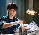 디즈니플러스, 김수현 주연 '넉오프' 공개 보류