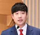 배성재, 김다영 아나운서와 결혼 소감 발표 "나보다 나은 사람…결혼식 없이 합치기로"