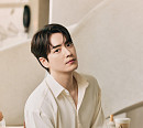 이준혁, ‘엔제리너스’ 모델 발탁…‘밀키 바닐라 엔젤’ 그 자체