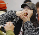 ‘에드워드리의 컨츄리쿡' 홍어 삼합 맛집 출격…신시아→에드워드 리 홀릭
