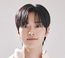 성승하, 다채로운 매력 담은 새 프로필 공개