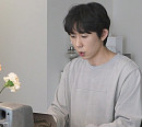 '나혼자산다' 코드쿤스트(코쿤), 모교 연수 고등학교 선배 특강…후배들 환호에 웃음